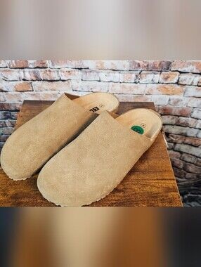 Chili Genuine Suede Clogs Tan Beige Comfort Mule Made In Spain NWT W Sz 8